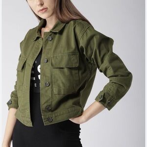 Forever 21 Women’s Dark Green 100% Cotton Cropped‎ Utility Jacket Size Small